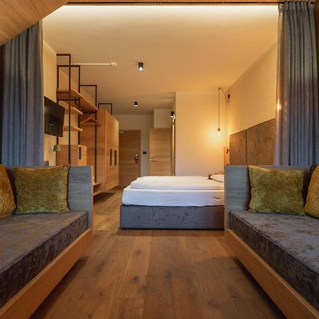 Hotel Krondlhof ブルーニコ エクステリア 写真