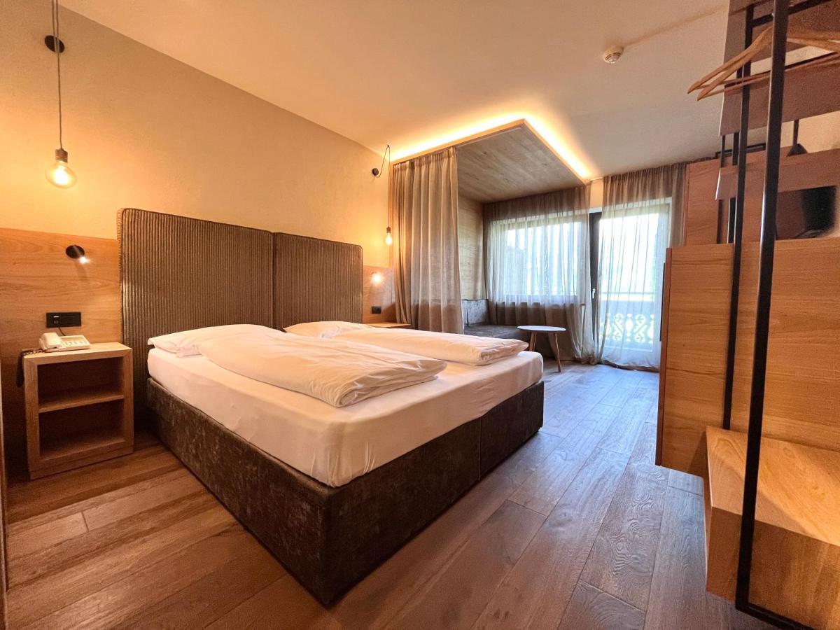 Hotel Krondlhof ブルーニコ エクステリア 写真