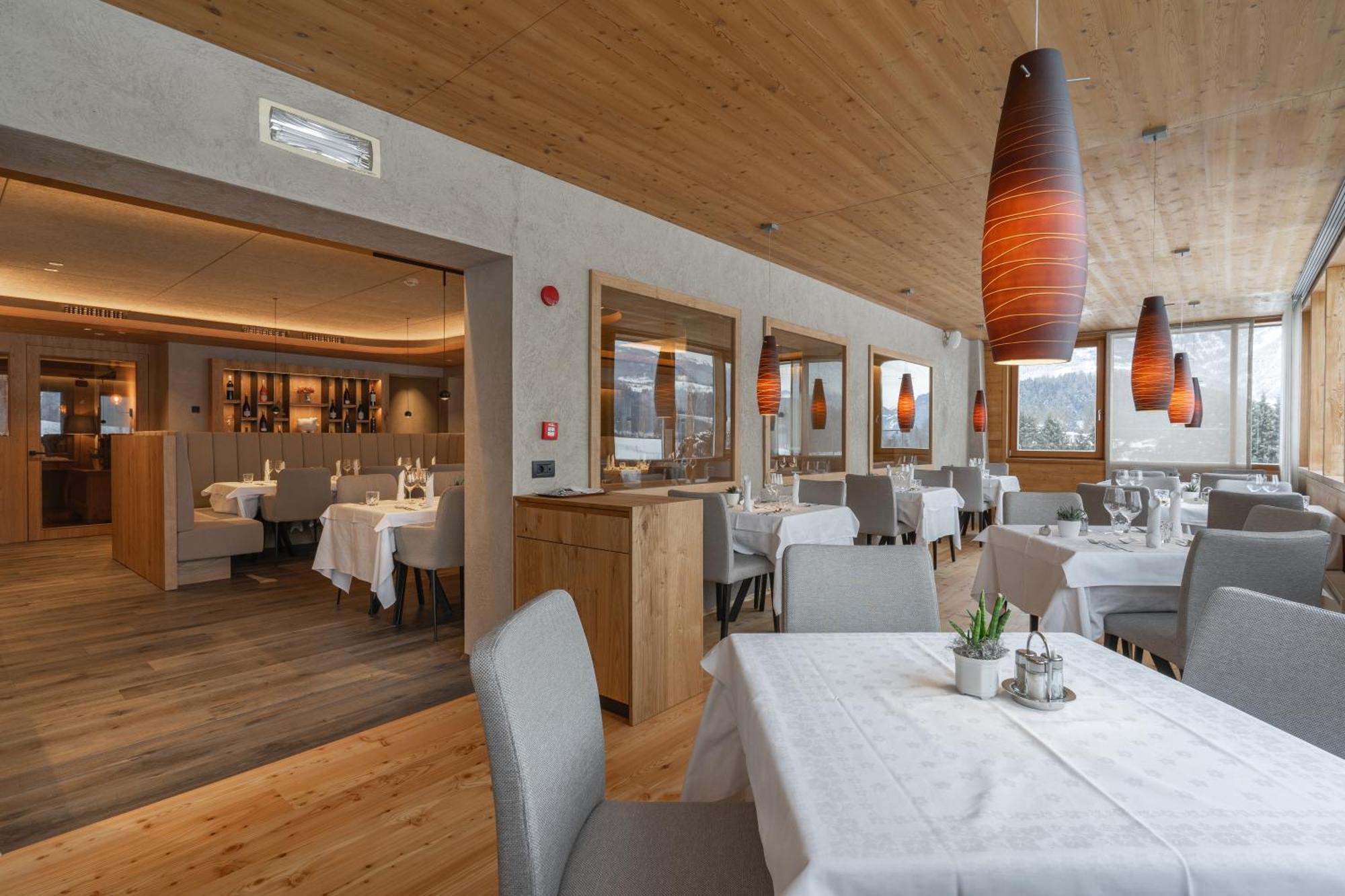 Hotel Krondlhof ブルーニコ エクステリア 写真