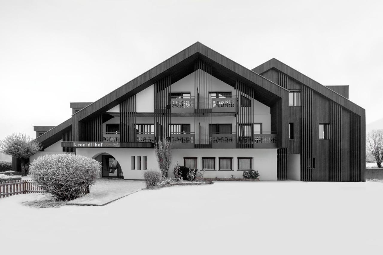 Hotel Krondlhof ブルーニコ エクステリア 写真