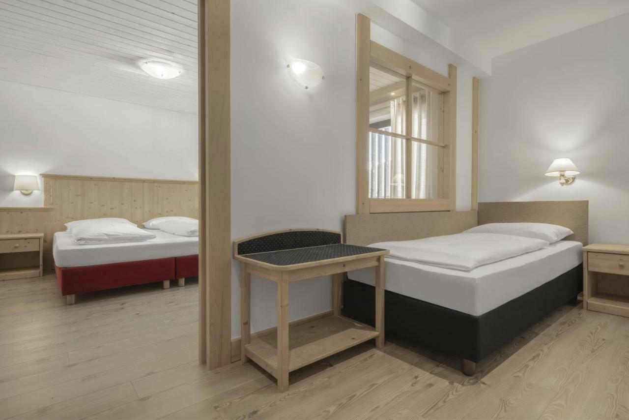 Hotel Krondlhof ブルーニコ エクステリア 写真