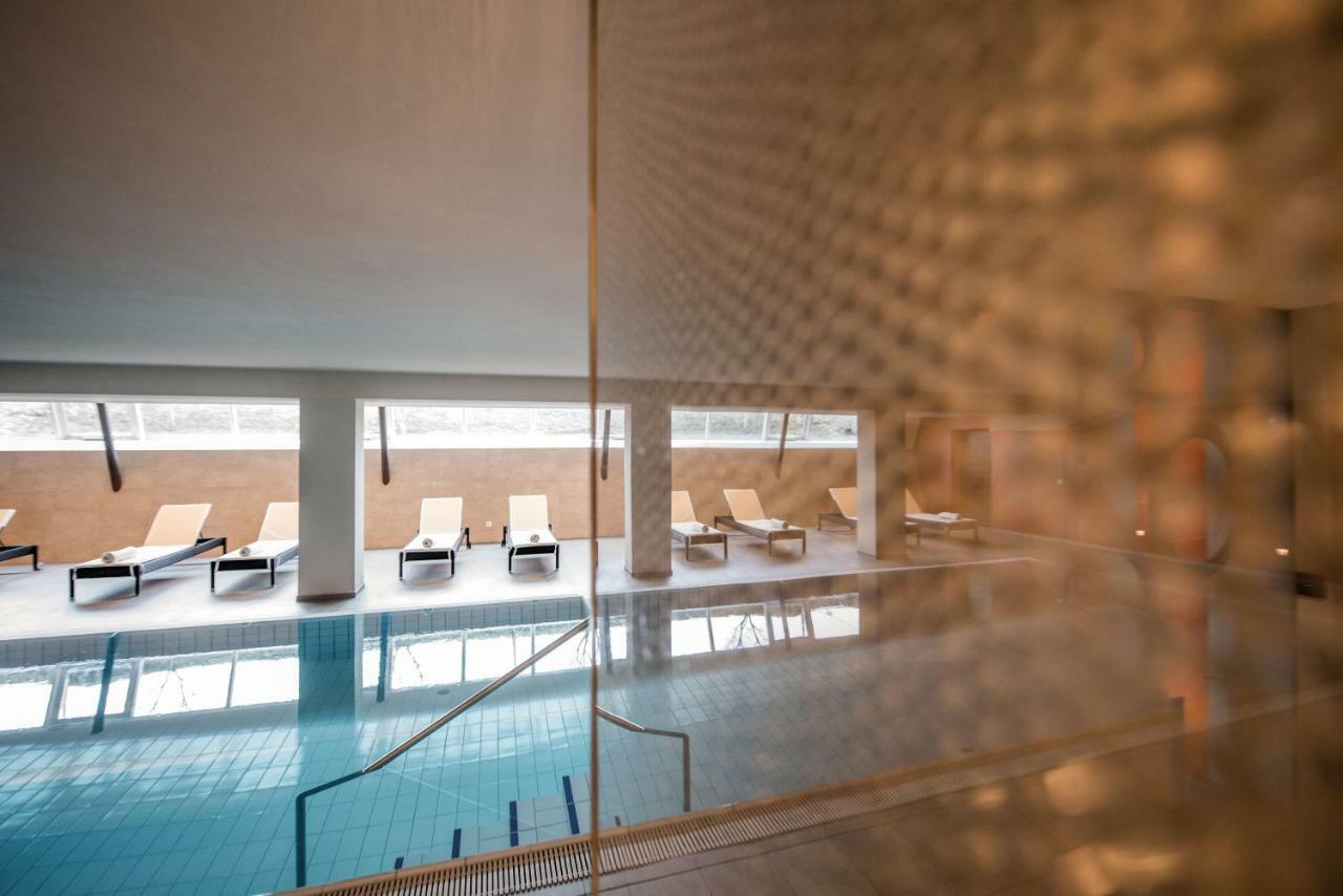 Hotel Krondlhof ブルーニコ エクステリア 写真