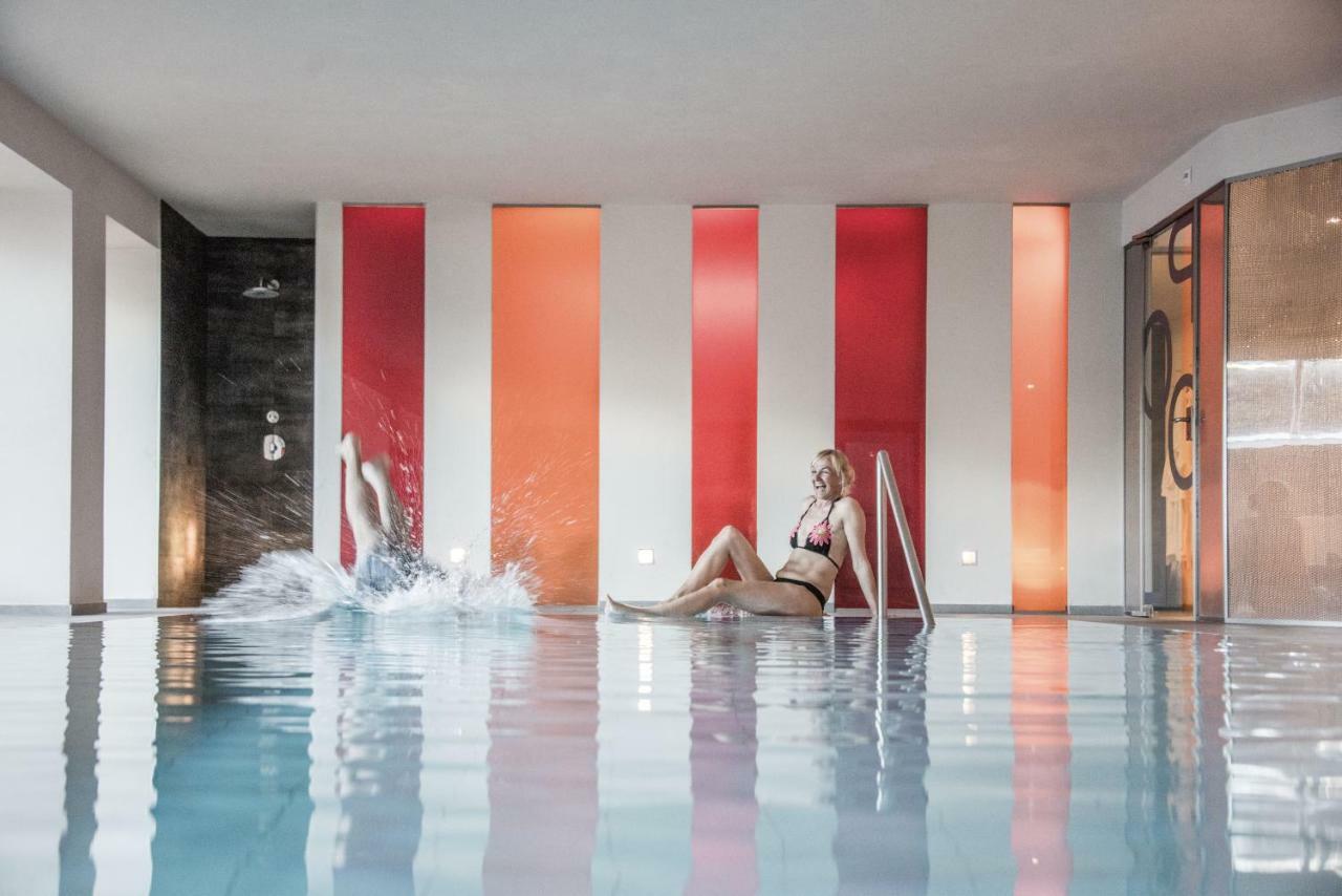 Hotel Krondlhof ブルーニコ エクステリア 写真